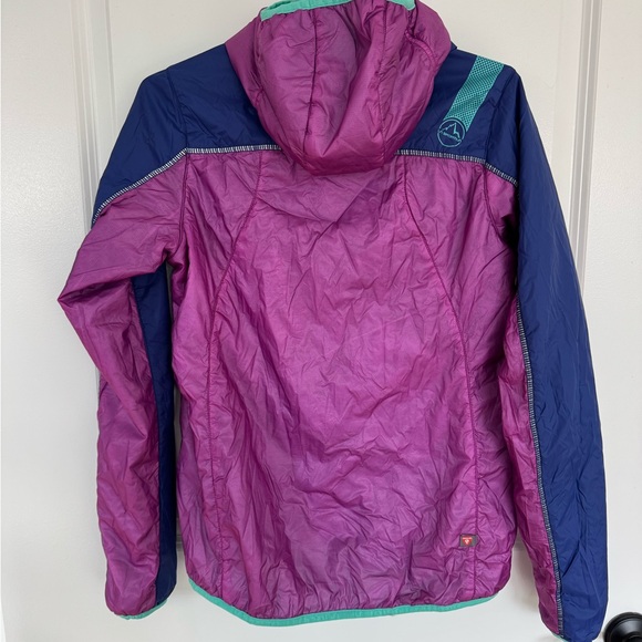La Sportiva Womens Vibrant Purple and Navy Puffer Jacket - Picture 2 of 4